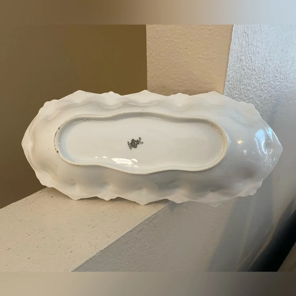 🐠MZ Austria Floral Dish. No Chips or Cracks. White Bowl with Gold/Green accents. - Picture 3 of 4
